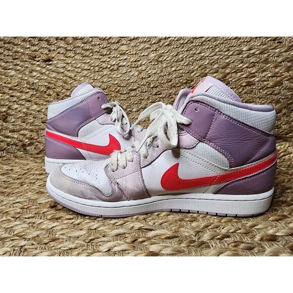 Nike Air Jordan 1 Mid Valentine's Day Womens 10.5 Basketball DR0174-500 Athletic - Picture 6 of 10